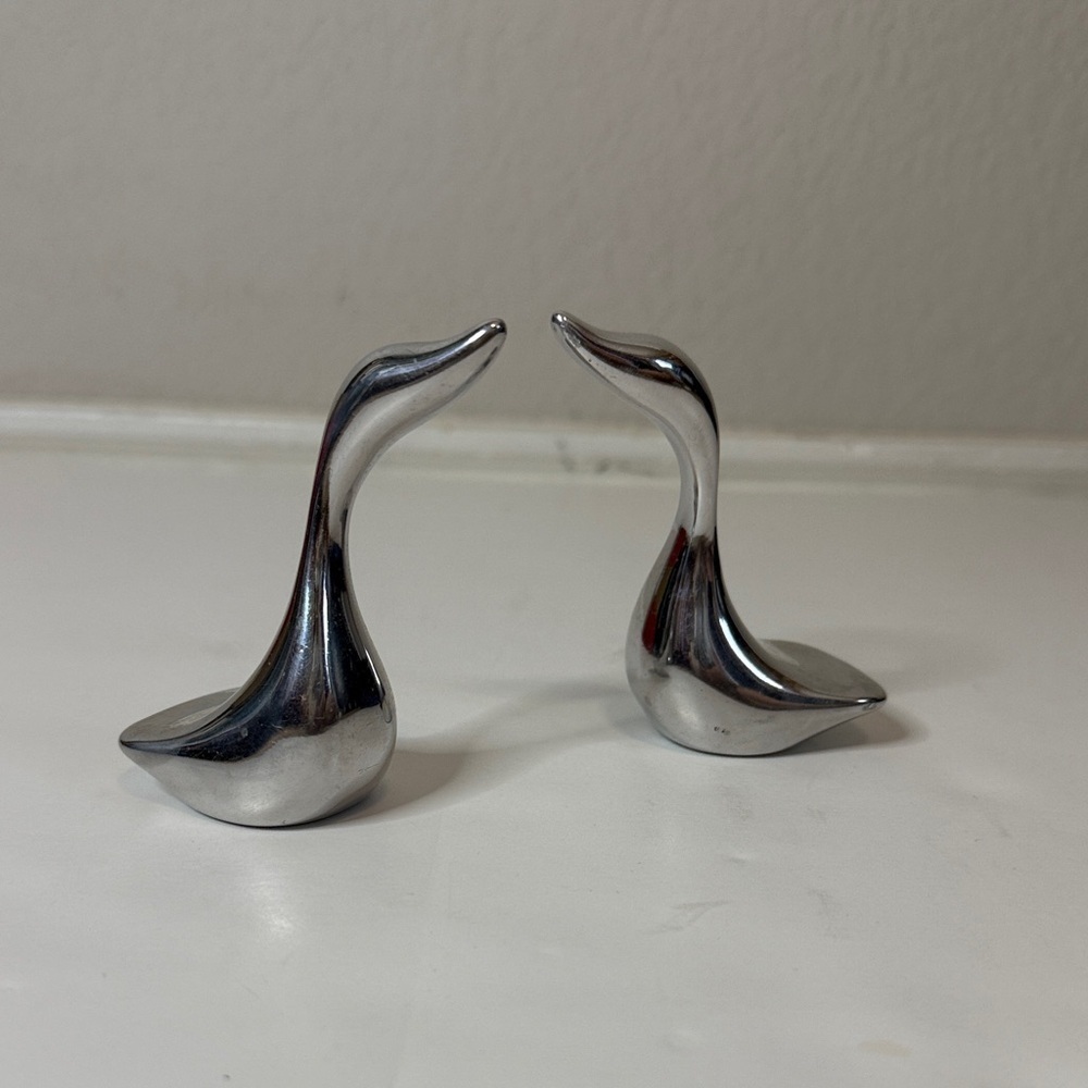 Vintage Hoselton Canada Swan Modernist Sculpture Signed Cast Aluminum no 268